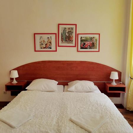 Apartment Amandment ปราก ภายนอก รูปภาพ