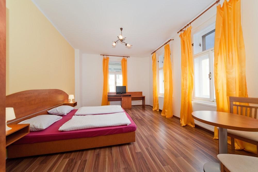 Apartment Amandment ปราก ภายนอก รูปภาพ
