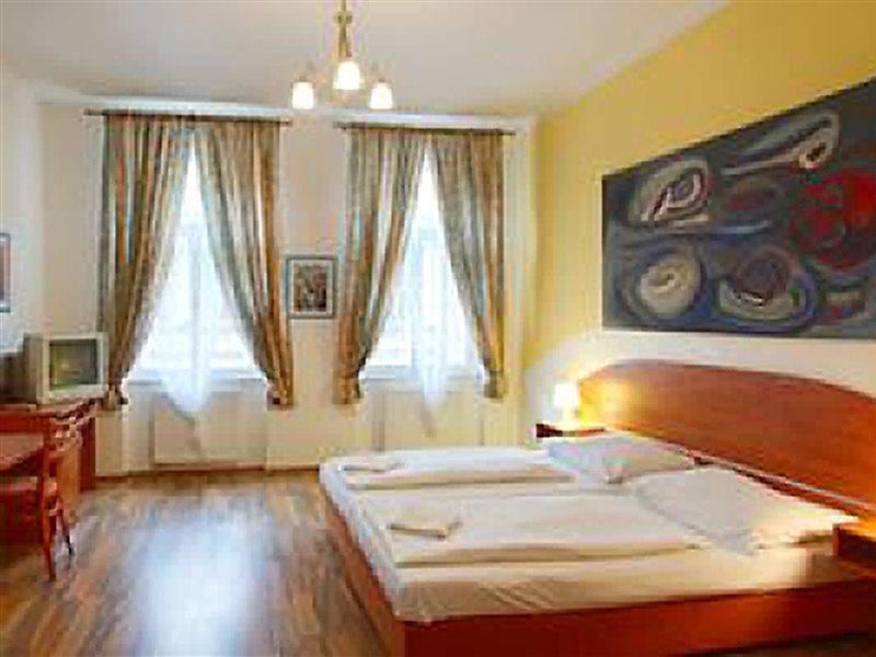 Apartment Amandment ปราก ภายนอก รูปภาพ