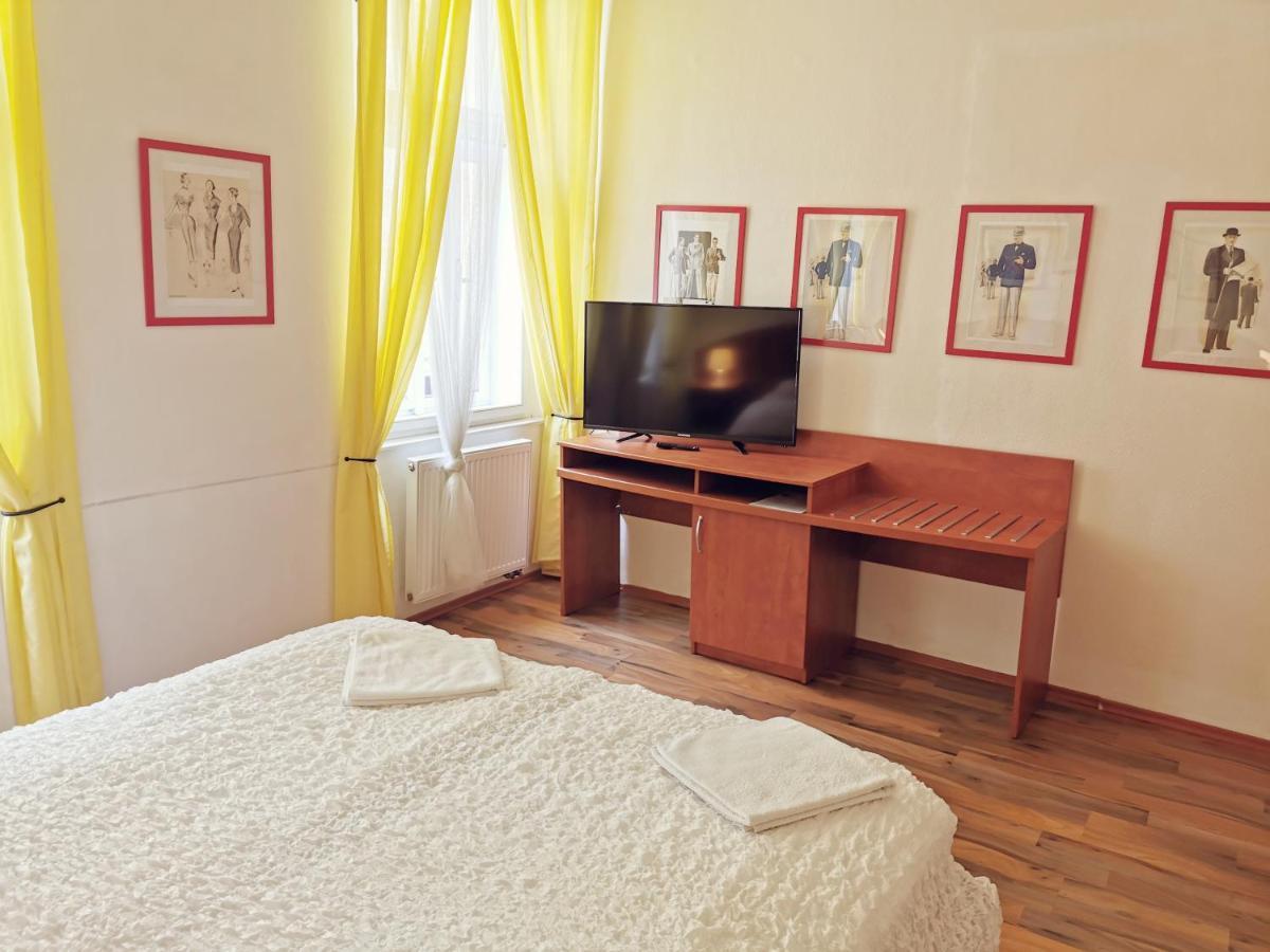 Apartment Amandment ปราก ภายนอก รูปภาพ