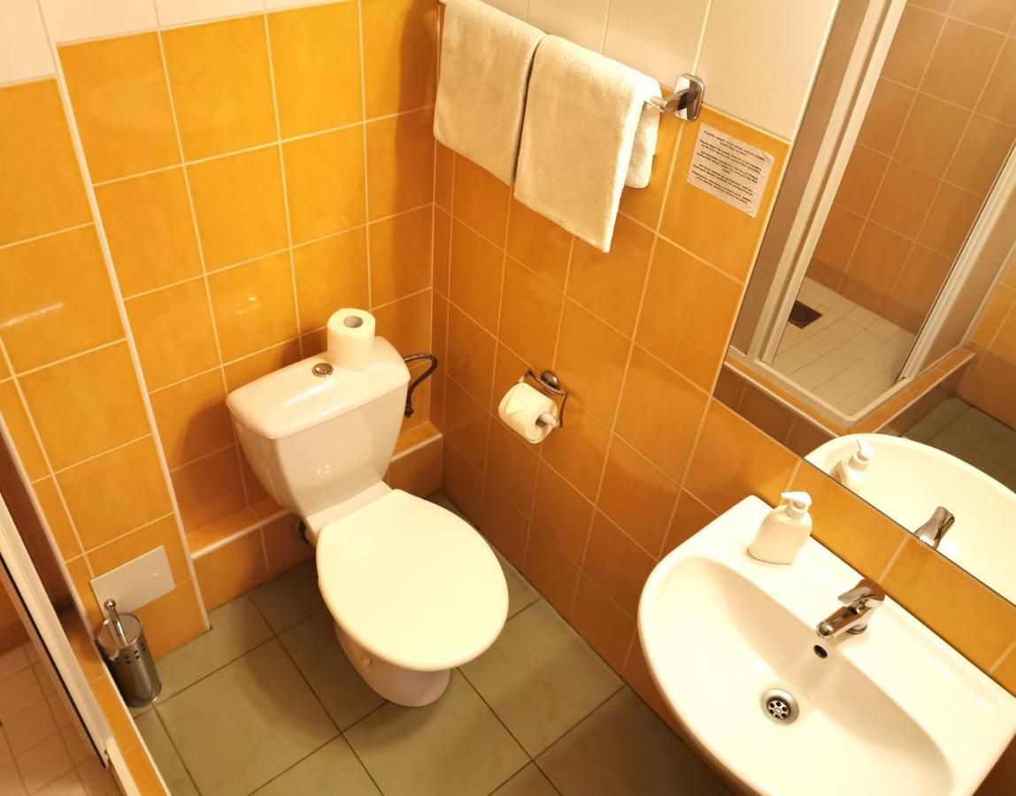 Apartment Amandment ปราก ภายนอก รูปภาพ