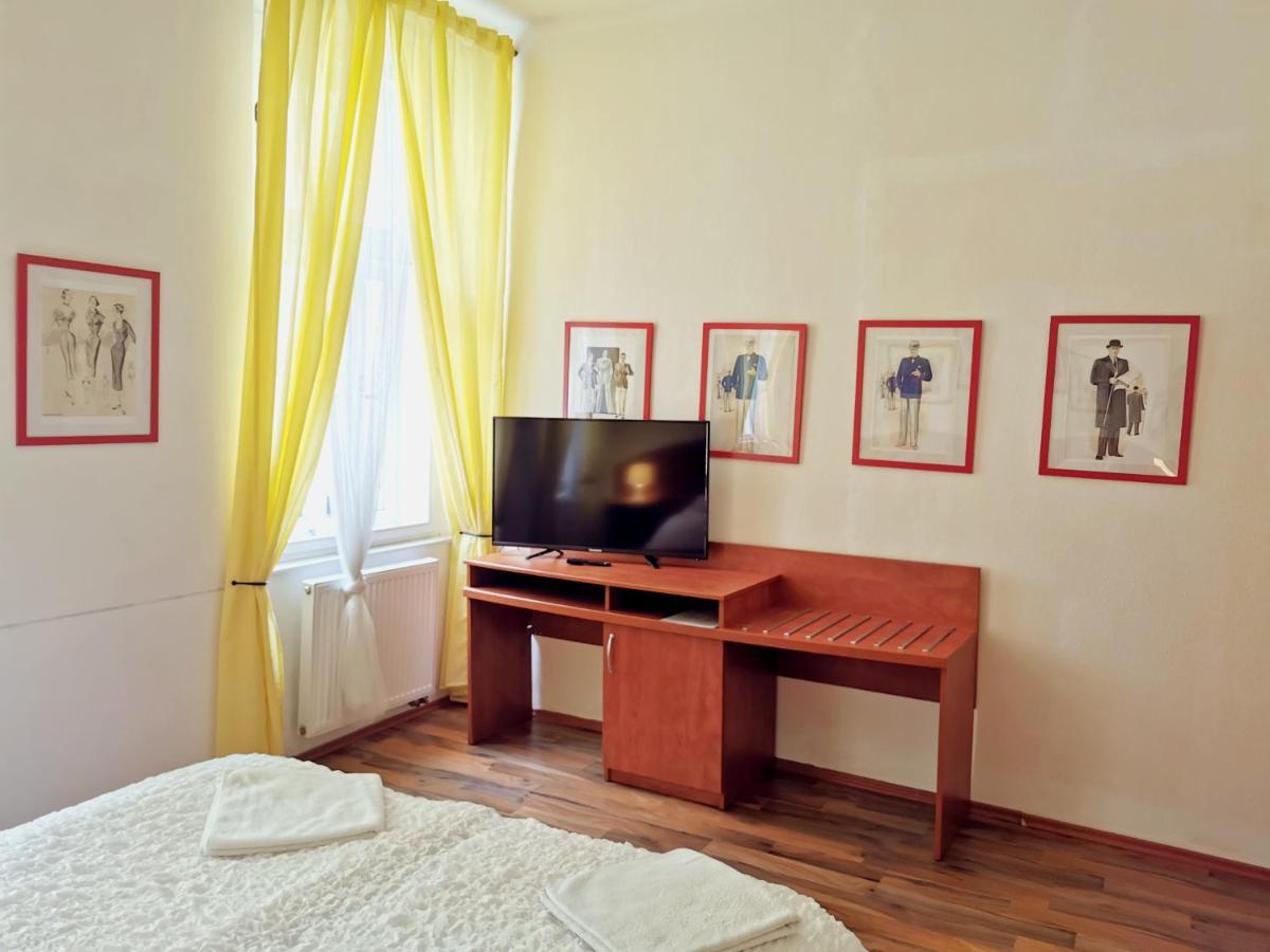 Apartment Amandment ปราก ภายนอก รูปภาพ