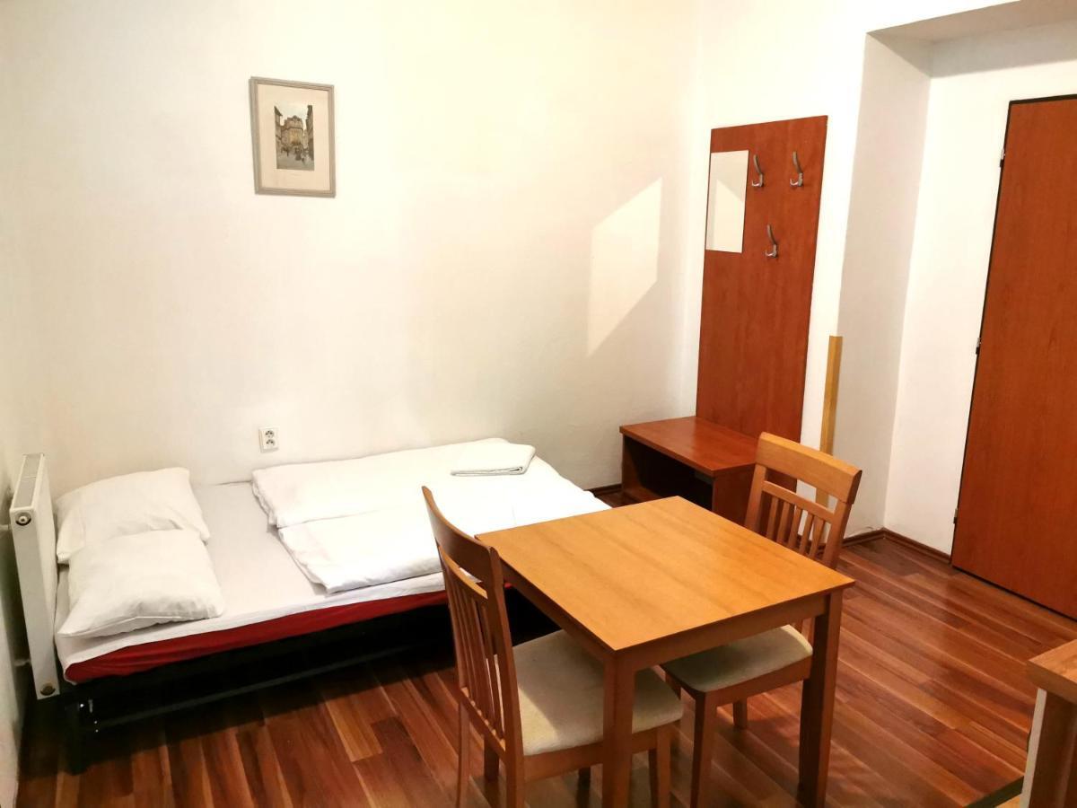 Apartment Amandment ปราก ภายนอก รูปภาพ